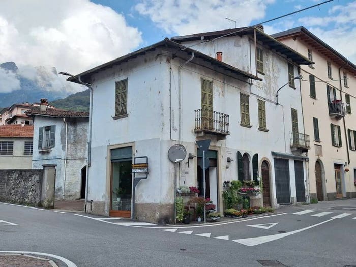 Casa in vendita in Via Dante Alighieri, Centro, Mandello del Lario