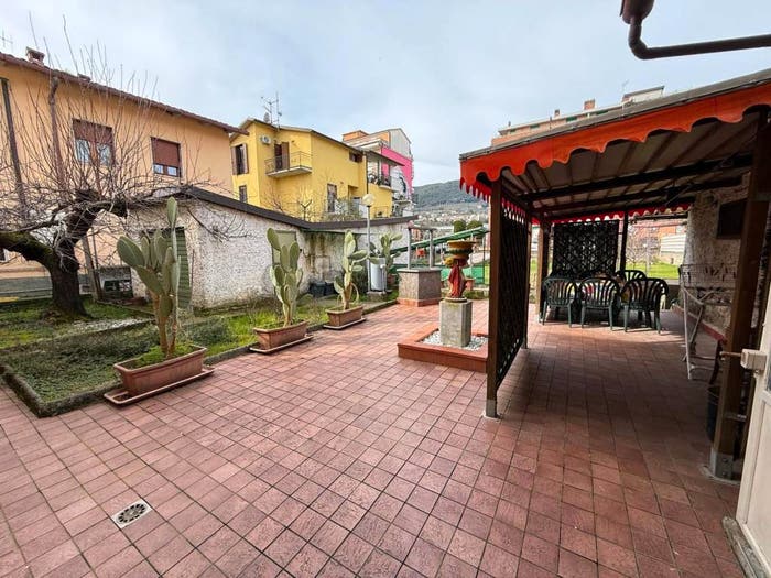 Casa con 5 locali in vendita in Via Tuderte, Narni Scalo, Narni