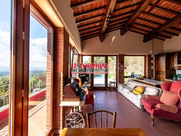 Casa quadrilocale in vendita in Via Santa Margherita, Castelli Pescia Nord, Pescia