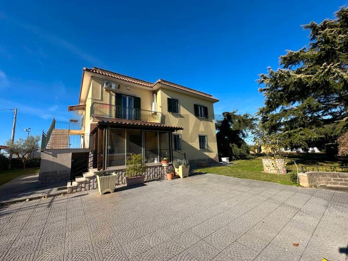 Casa con 6 locali in vendita in Via Gran Paradiso, Casalazzara Torre Bruna, Aprilia