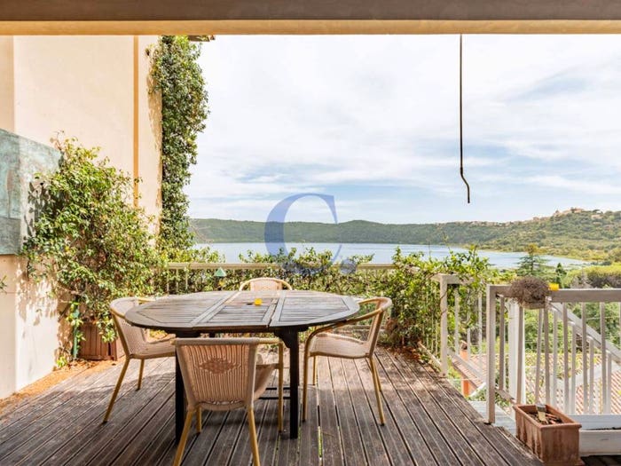 Casa quadrilocale in vendita in Via Piemonte Boni, Centro, Castel Gandolfo