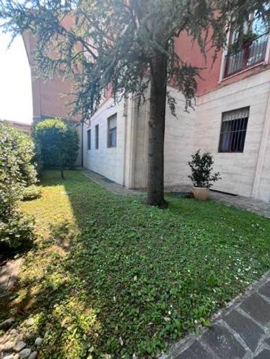 Appartamento quadrilocale in vendita in Via del Naviglio Grande, Porta Venezia, Brescia