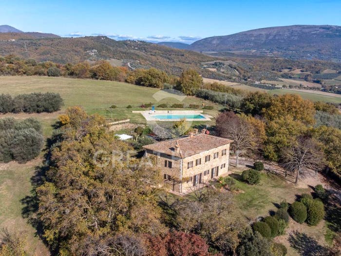 Casa con 6 locali in vendita in Strada Pievuccia Colognola, Colle Umberto Monte Tezio, Perugia