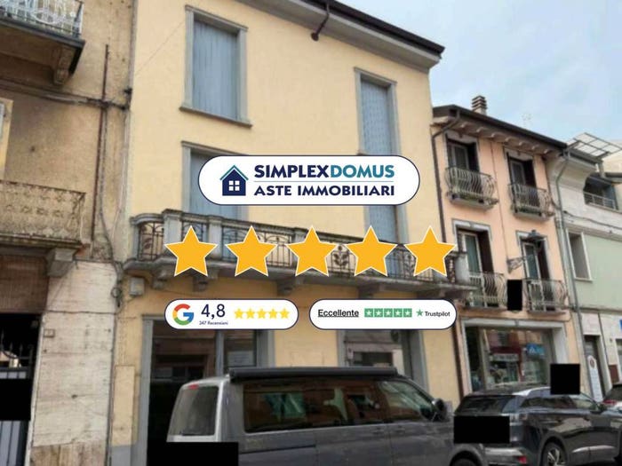 Appartamento con 6 locali in vendita in Corso Matteotti, Centro, Castel San Giovanni