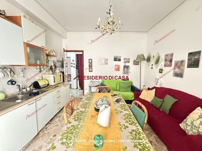 Appartamento con 5 locali in vendita in Via Giuseppe d'Alessandro, Centro, Bagheria
