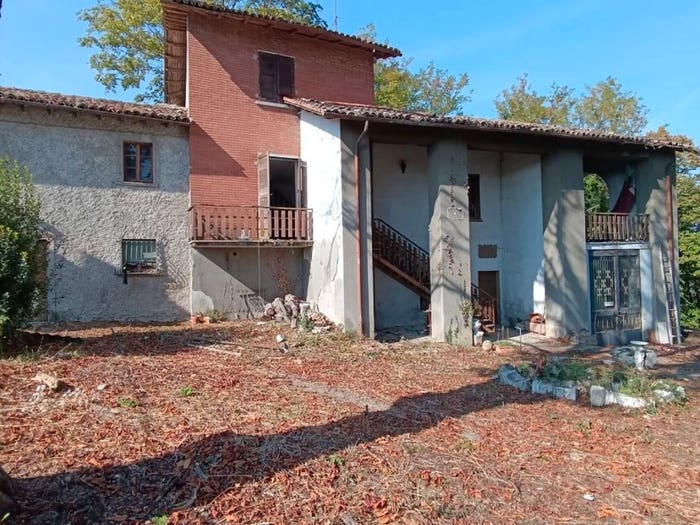 Casa con 6 locali in vendita in Salice Terme, Godiasco Salice Terme