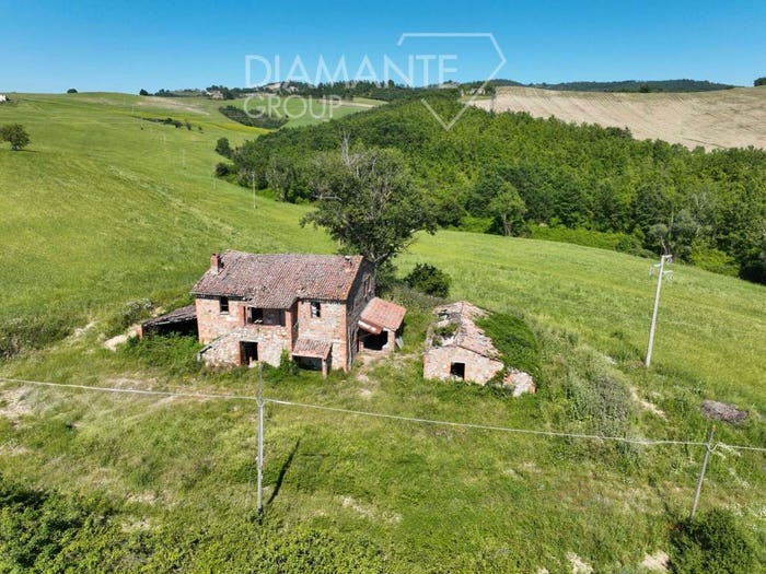 Casa con 6 locali in vendita in Centro, Proceno