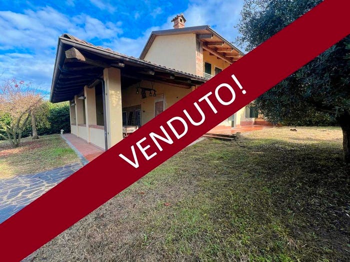 Casa con 6 locali in vendita in Frazione Rivalta Borgata Genesi, La Morra