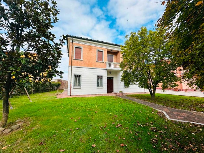 Casa con 6 locali in vendita in Via Masi, San Bartolomeo, Ferrara