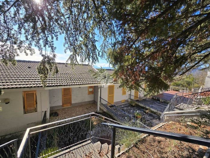 Casa trilocale in vendita in Via Degli Oleandri, Rocca Di Bonifacio, Torre Cajetani