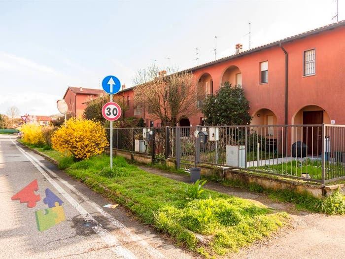 Casa con 6 locali in vendita in Via Gianni Rodari, Motta Visconti