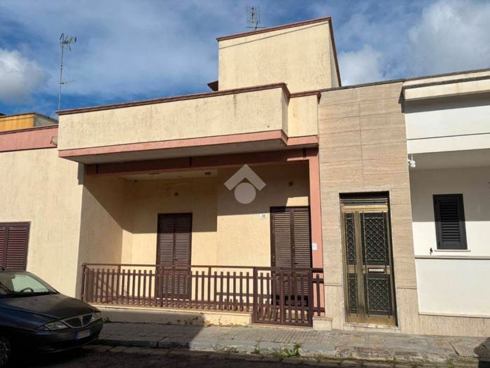 Casa trilocale in vendita in Via IV Novembre, Alezio