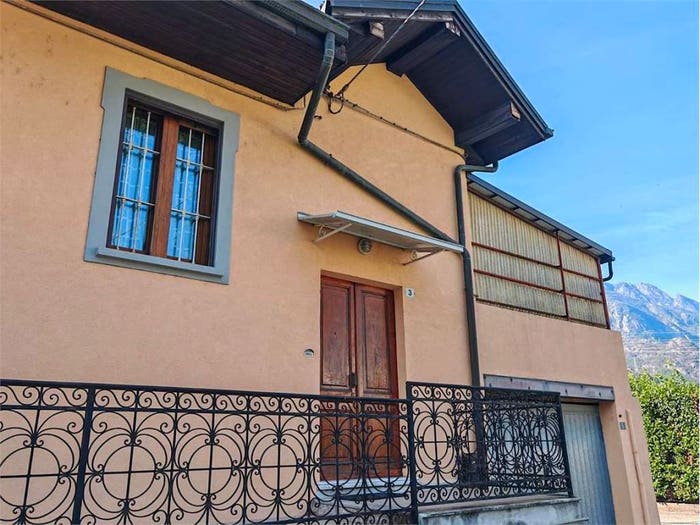 Casa quadrilocale in vendita in via Stazione Lys, Centro, PontSaintMartin
