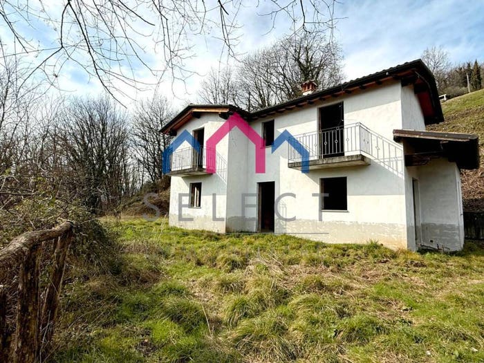 Casa con 6 locali in vendita in Granaiola, Bagni di Lucca