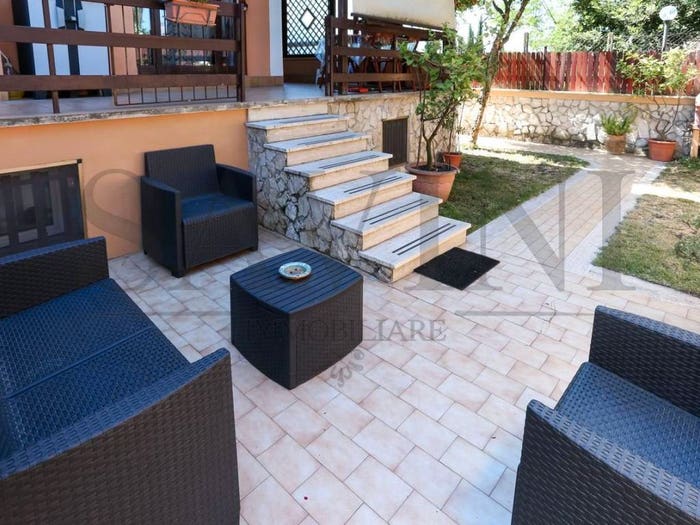 Casa quadrilocale in vendita in Via Bologna, Centro, Genzano di Roma