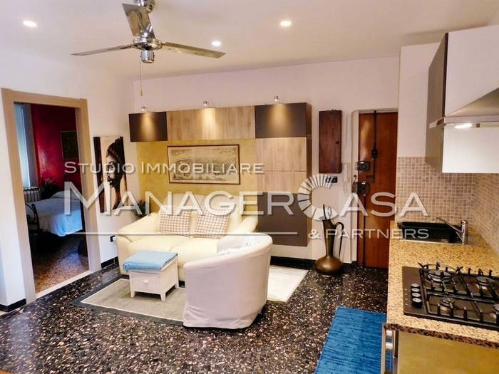 Appartamento trilocale in vendita in Via Germano Jori, Rivarolo, Genova