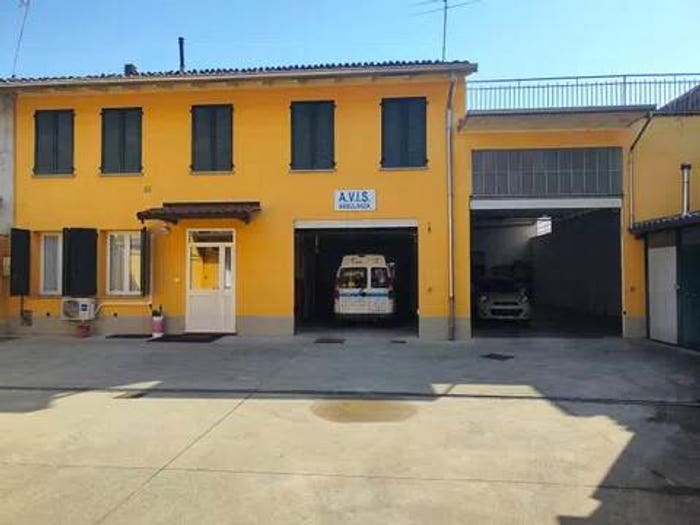 Casa con 6 locali in vendita in Via Azzo Porzio A, Centro, Casalmaggiore