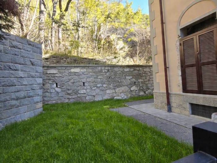 Appartamento quadrilocale in vendita in Strada Statale della Valle d'Aosta, Nus