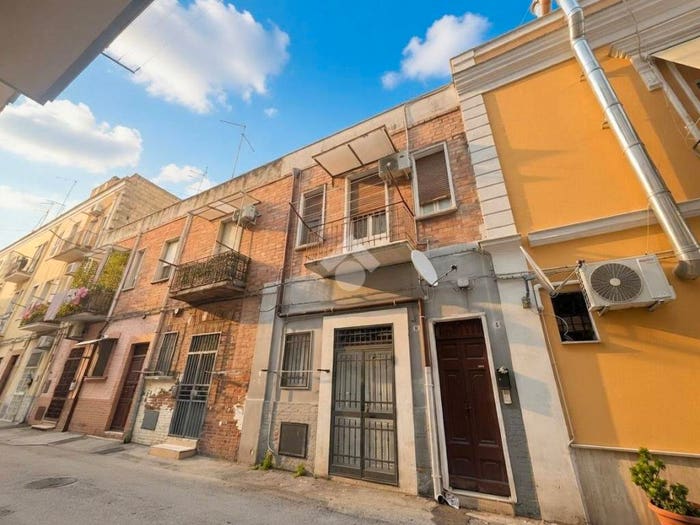 Casa quadrilocale in vendita in Via Sant'Onofrio, Quartieri Settecenteschi, Foggia