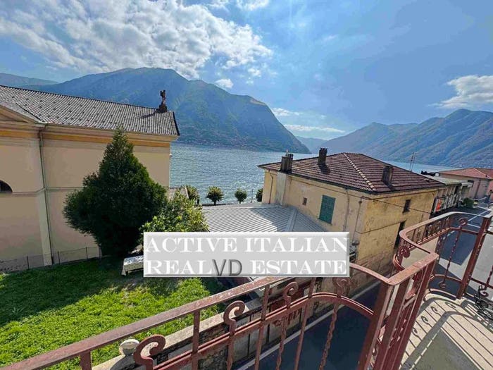 Casa trilocale in vendita in Via Statale Regina, Sala Comacina