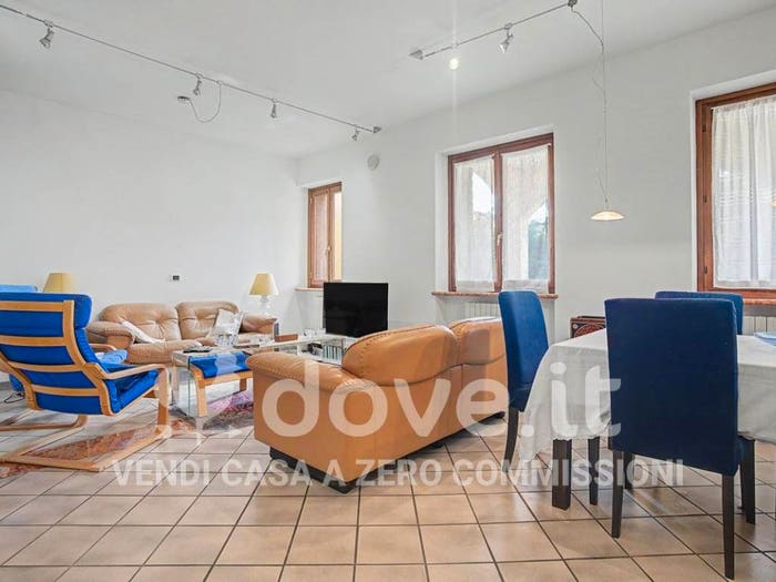 Casa con 6 locali in vendita in Via del Donatore, Centro, Affi