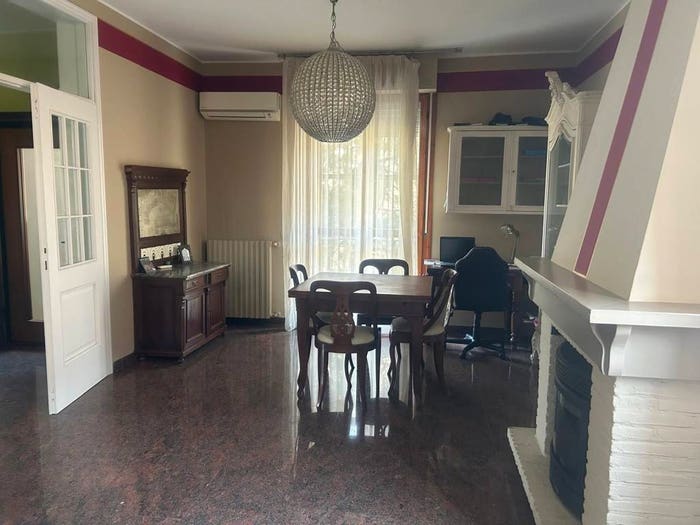 Casa con 6 locali in vendita in Strada Cavo Argine, Crocetta, Modena