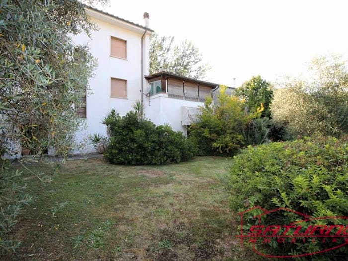 Casa con 6 locali in vendita in Via di Poggio Seconda, Nozzano Arliano, Lucca