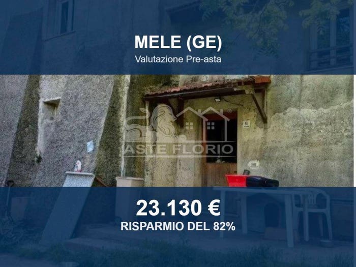 Casa con 6 locali in vendita in Via alla Stazione, Mele