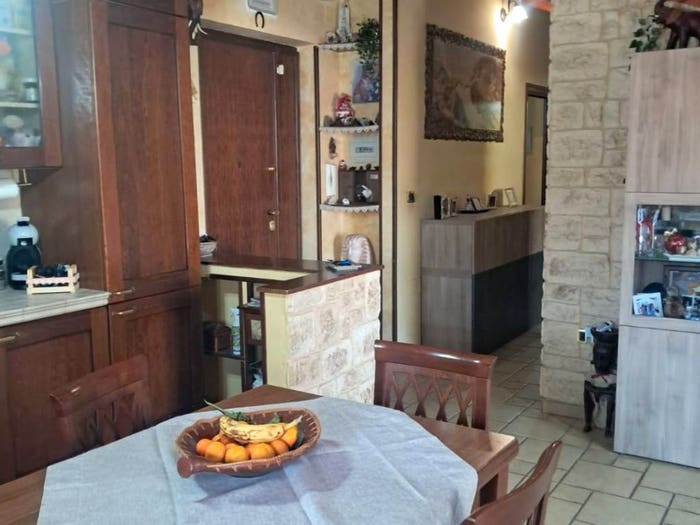 Appartamento quadrilocale in vendita in Via Vittorio Veneto, Centro, Bellizzi