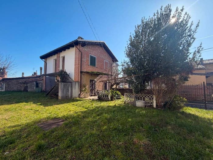 Casa con 6 locali in vendita in Via Giuseppe Garibaldi, Oviglio
