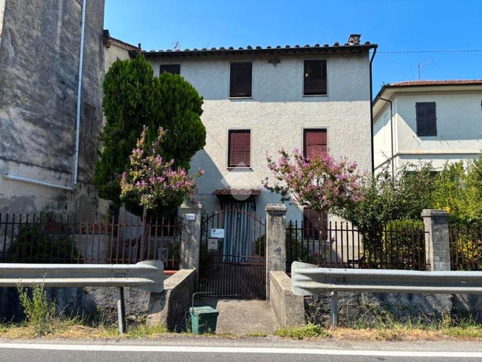 Casa trilocale in vendita in Via pisana, Sant'Anna, Lucca