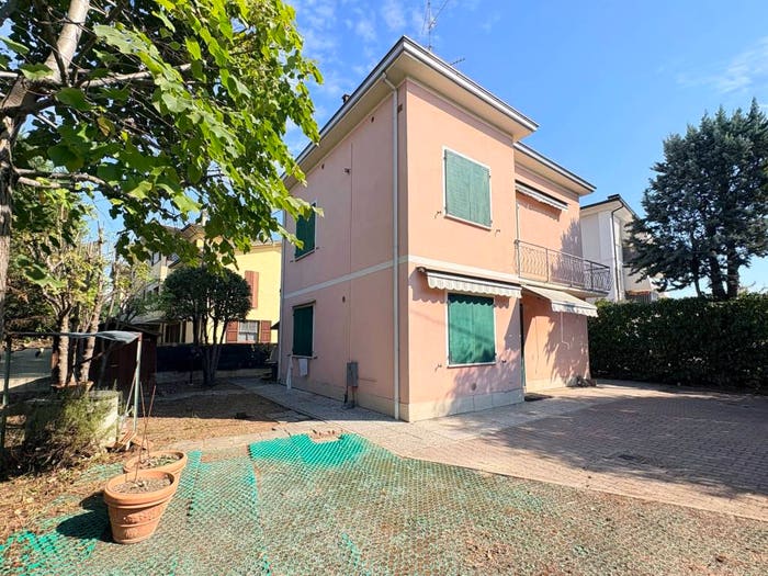 Casa quadrilocale in vendita in Via dei Martiri, Centro, Rio Saliceto