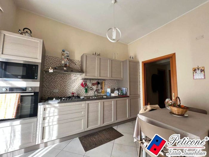 Appartamento con 5 locali in vendita in Via Brescia, Centro, Fondi