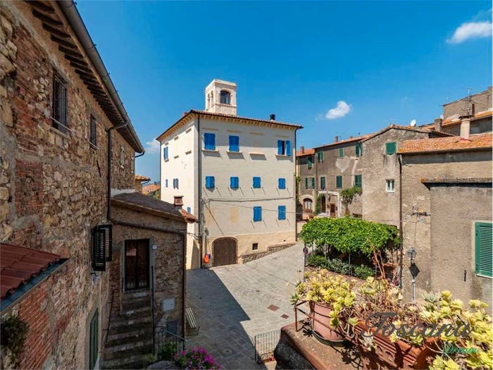 Appartamento con 6 locali in vendita in Via del Montaccio, Giuncarico, Gavorrano