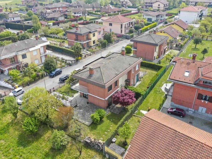 Casa con 6 locali in vendita in Via Tommaso Ferreri, Centro, Barbania