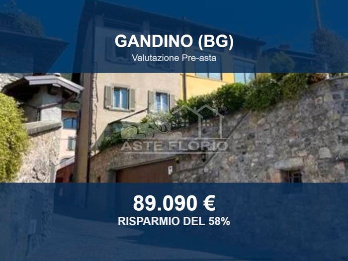 Casa trilocale in vendita in Via San Rocco, Centro, Gandino