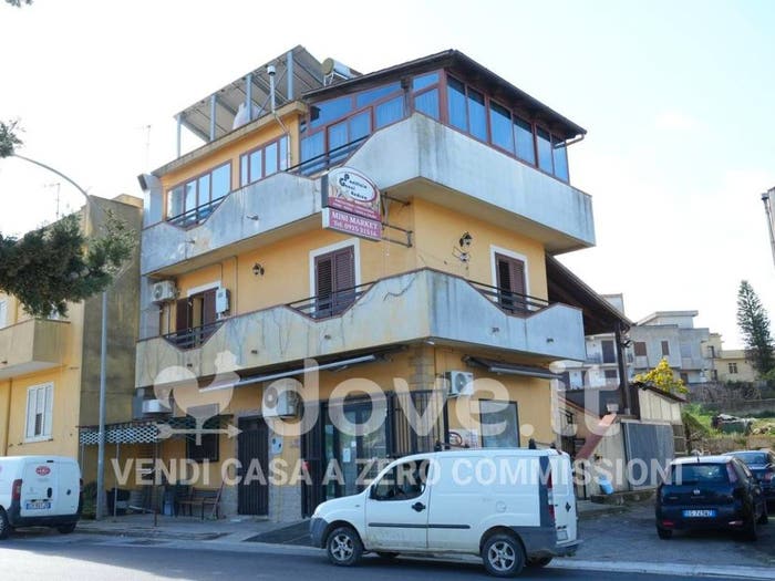 Casa con 6 locali in vendita in Via Regione Siciliana, Santa Margherita di Belice