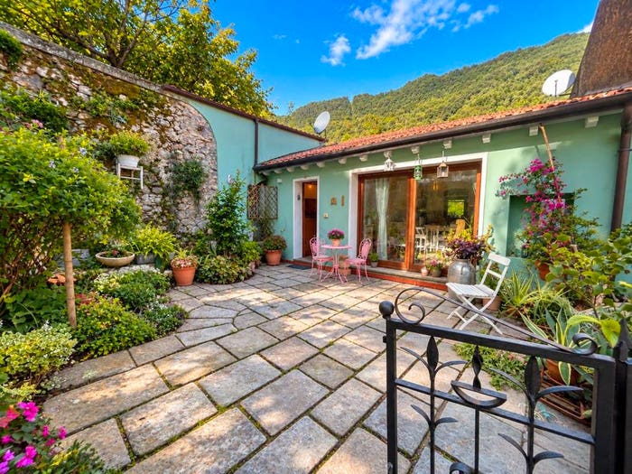 Casa quadrilocale in vendita in Via Agostino Paci, Centro, Ameglia