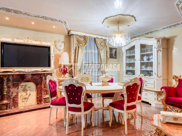 Casa quadrilocale in vendita in Via Guglielmo Marconi, Centro, Cadelbosco di Sopra