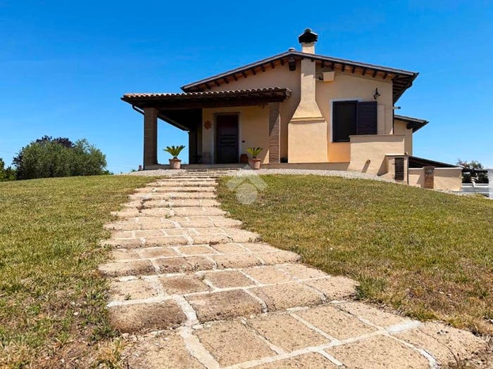 Casa con 6 locali in vendita in Via della Marzola, Pescia Romana, Montalto di Castro