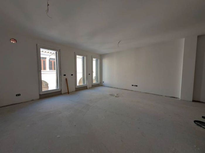 Appartamento quadrilocale in vendita in via campagnola, Savonarola Ponte Molino, Padova