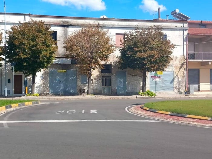 Casa con 6 locali in vendita in Viale Piemonte, Centro, Senorbì