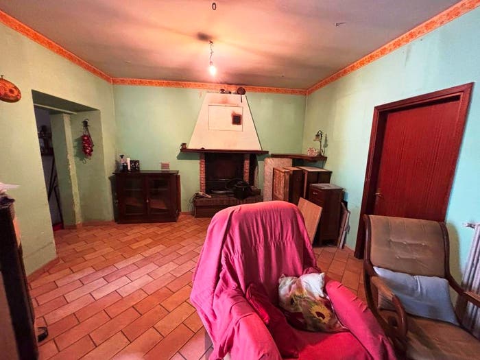 Casa quadrilocale in vendita in Agolla, Sefro