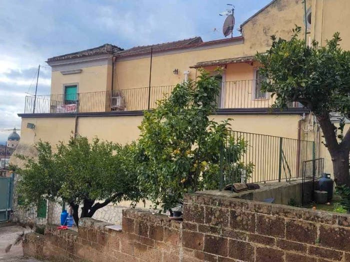 Casa con 6 locali in vendita in Via Appia, Centro, Maddaloni