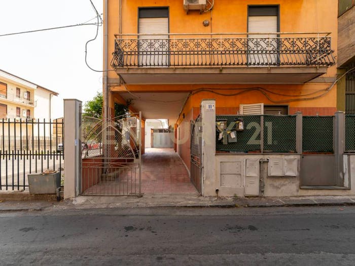 Appartamento con 5 locali in vendita in Via dei Sanguinelli, Librino Zia Lisa, Catania
