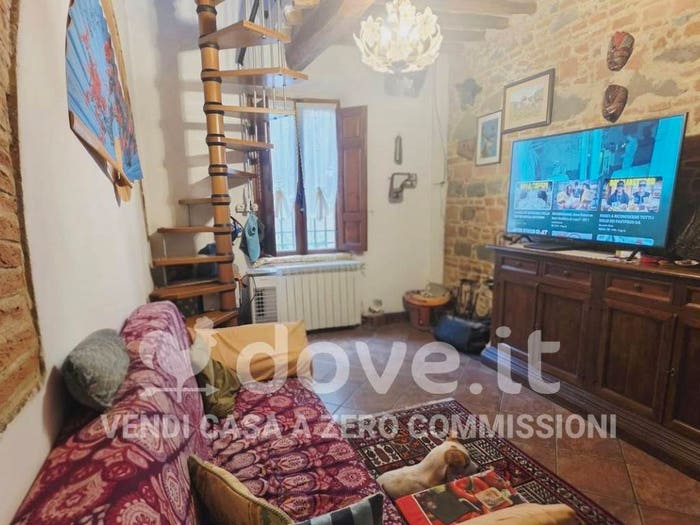 Casa con 5 locali in vendita in Via della Resistenza, Abbadia, Montepulciano