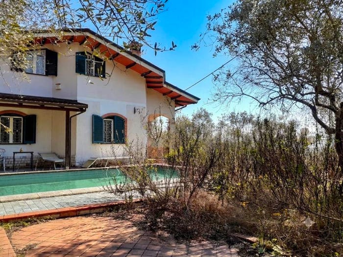 Casa con 6 locali in vendita in Via dei Pini, Castelnuovo Magra