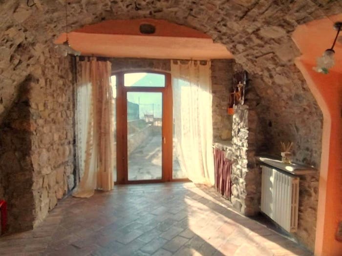 Appartamento trilocale in vendita in Via Castello, Casazza