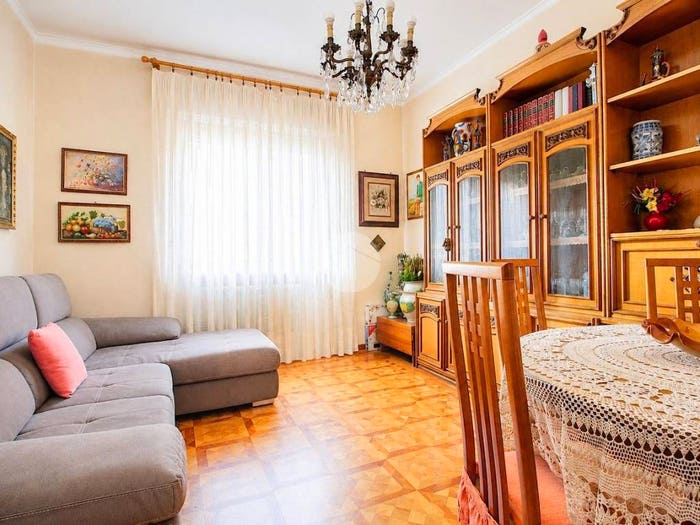 Appartamento trilocale in vendita in Via casella, Certosa, Milano
