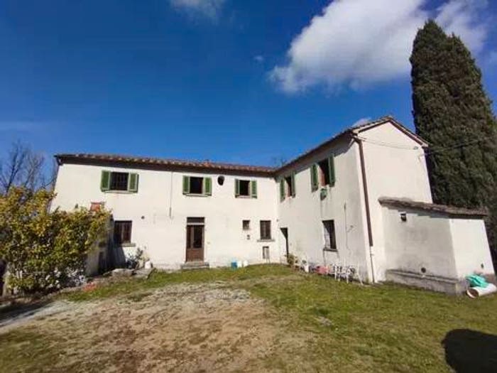 Casa con 6 locali in vendita in Via Guado O Granchiaie No Number, Quarrata